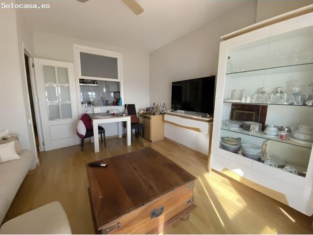 ? Piso reformado junto a la playa, 2 dormitorios y gran terraza con vistas a la Bahía