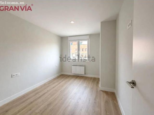 Piso reformado junto al Ayuntamiento