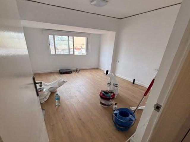 Piso reformado junto calle Segorbe
