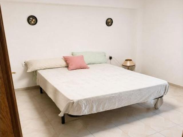 Piso reformado listo para entrar a vivir sector junto avenida de Cadiz