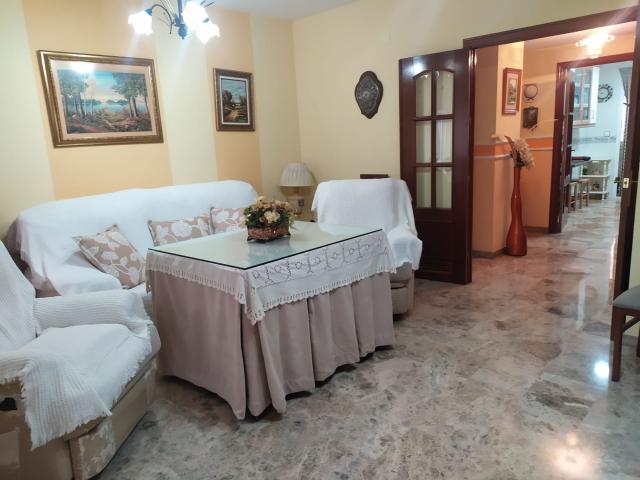 PISO RESIDENCIAL CON PISCINA Y PARKING ENM EL ARCÁNGEL!