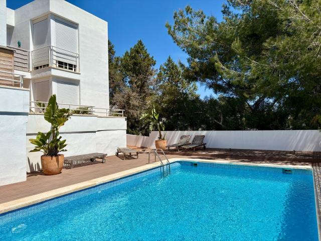 Piso, Roca Llisa, Santa Eulalia del Río