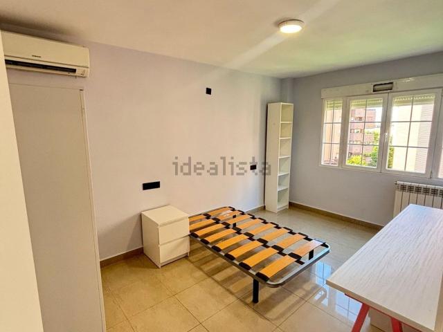 Piso, Rosaleda Juventud, Granada