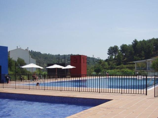Piso, Sueras