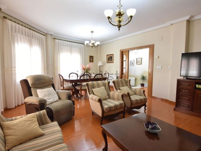 Piso, San Juan, Aspe