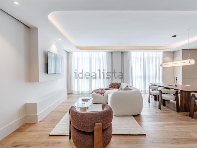 Piso, San Juan Bautista, Madrid