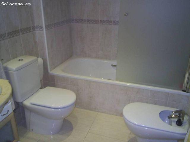 PISO SEMINUEVO EN VENTA CON TERRAZA 75M2, PARQUING Y TRASTERO