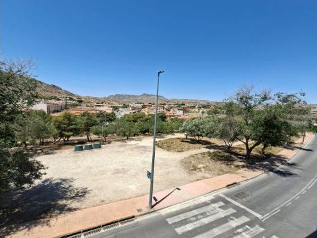 PISO SEMINUEVO EN MARINA ESPAÑOLA DE ELDA EN ALQUILER