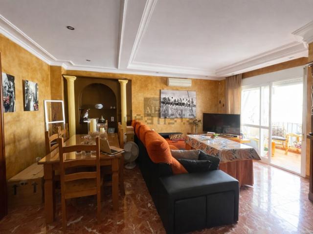 Piso, Sierra de Estepona Avda de Andalucia, Estepona