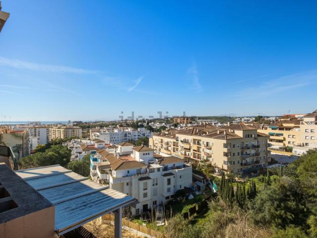 Piso, Sierra de Estepona Avda de Andalucia, Estepona