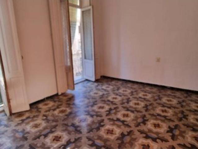 Piso sin amueblar en el centro de 180 m2