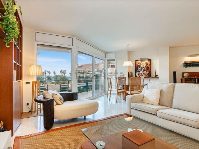 Piso, Sitges