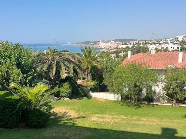 Piso, Sitges