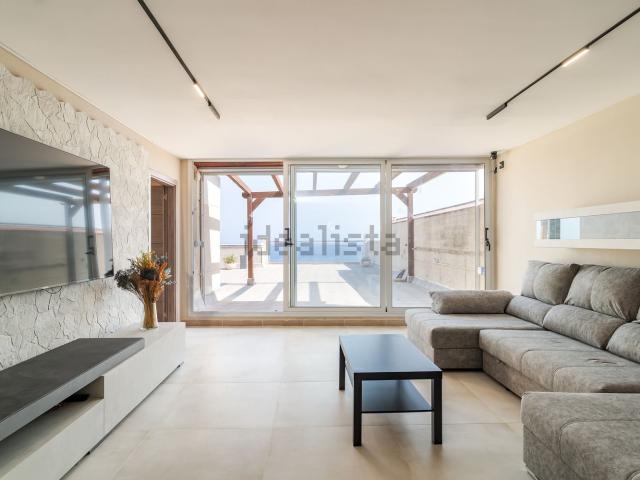 Piso, Sitges