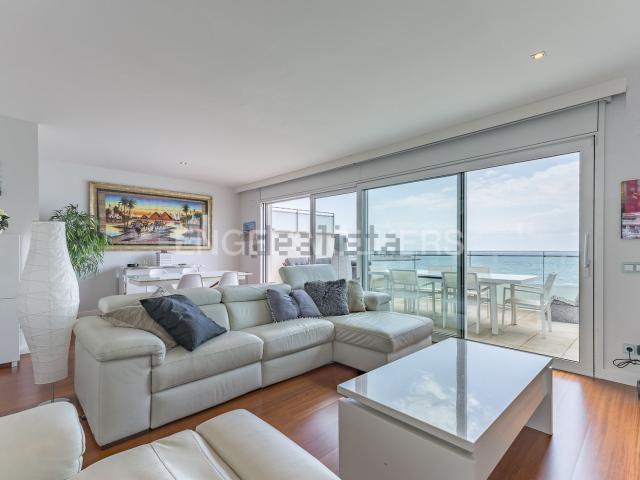 Piso, Sitges