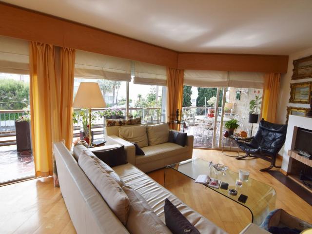 Piso, Sitges