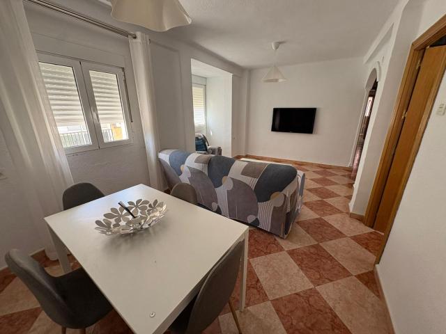 PISO SOLO ESTUDIANTES 4 HABITACIONES