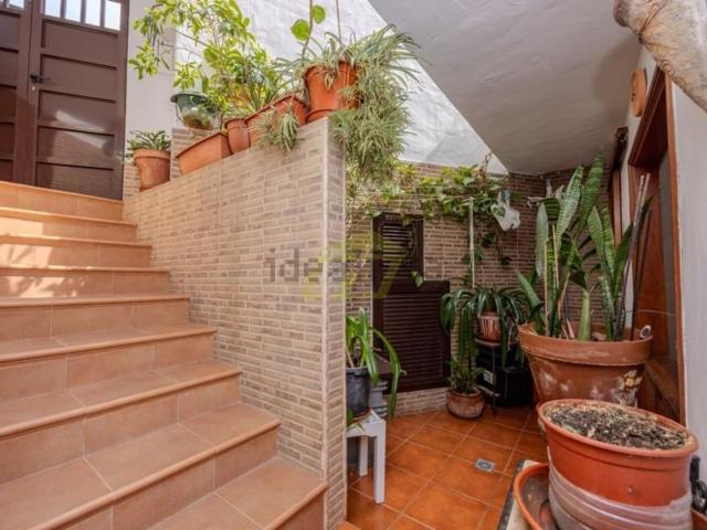 Piso, Tias