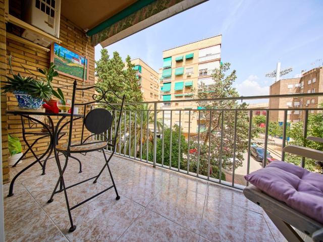 Piso todo exterior con terraza en el Zaidín Alta rentabilidad PTS / Universidad