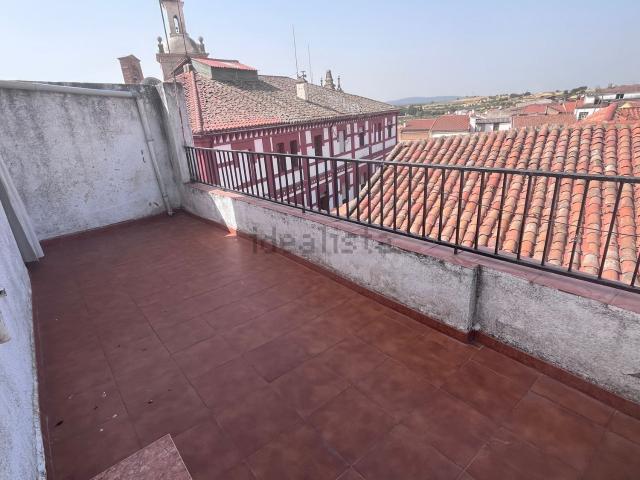 Piso, Torrejoncillo