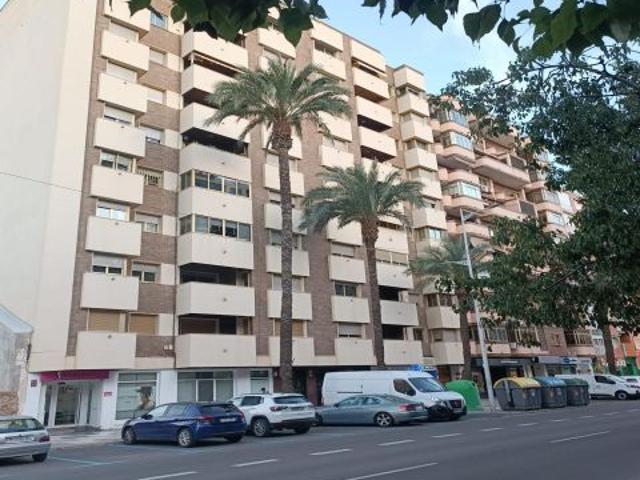 Piso ubicado en un Edificio de Lujo situado en Alameda de San Antón