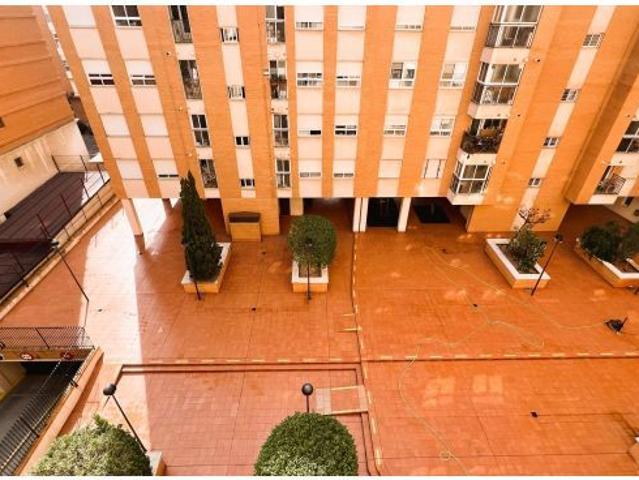 Piso ubicado en zona Lledó