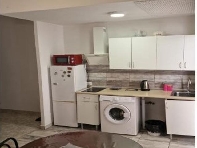 PISO ÚNICO EN EL EDIFICIO EN ALICANTE EN BUEN ESTADO CON LICENCIA TURÍSTICA!