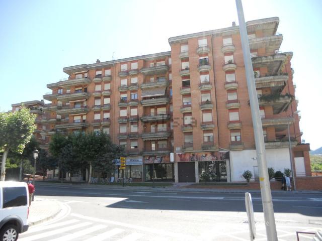 Piso, Universidad, Jaca