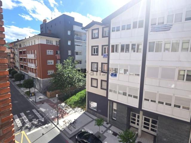 Piso, Urretxu
