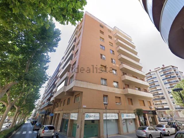 Piso, Valls