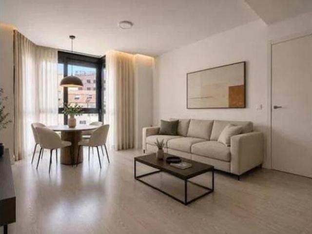 Piso Venta Madrid Capital, Timón