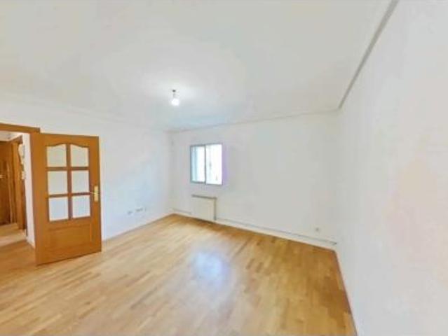 Piso Venta Madrid Capital, Timón