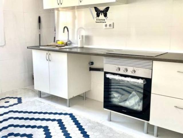 Piso Venta Oviedo, Tenderina Mercadín Fozaneldi
