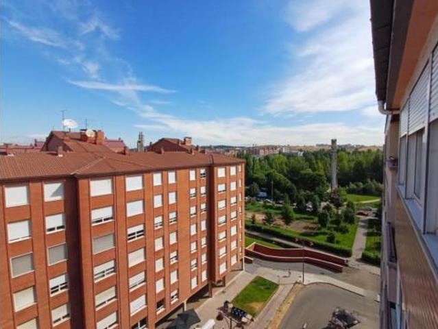 Piso Venta León Capital, Crucero Pinilla