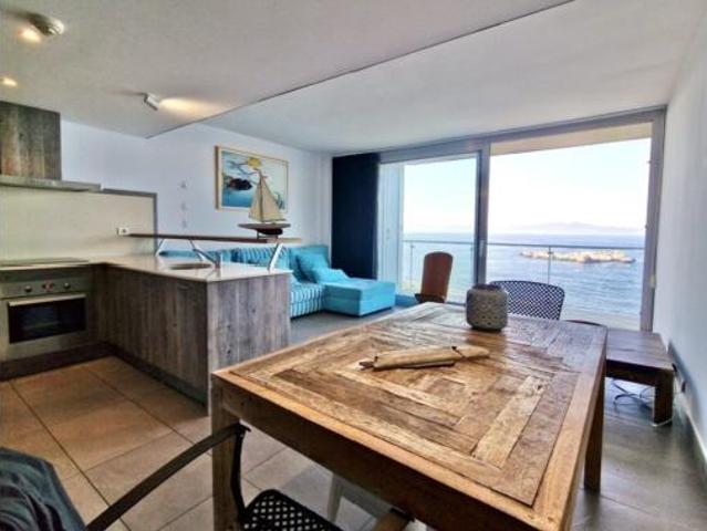 Piso Venta L'Escala, Cinc Claus
