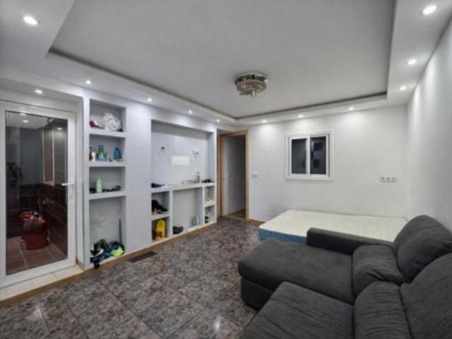 Piso Venta Santa Coloma de Gramenet, Fondo