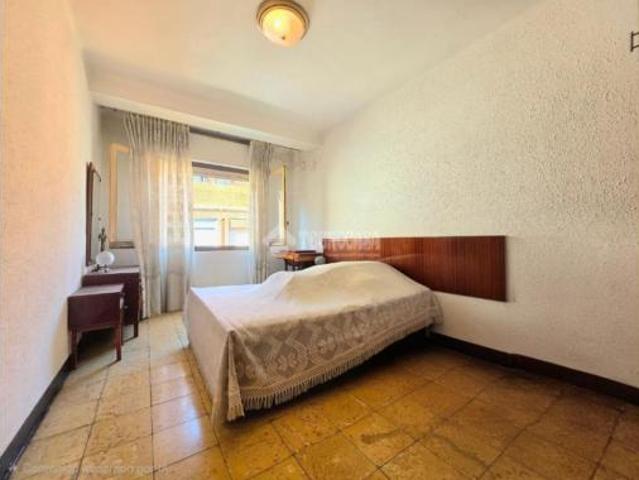 Piso Venta Santa Coloma de Gramenet, Fondo
