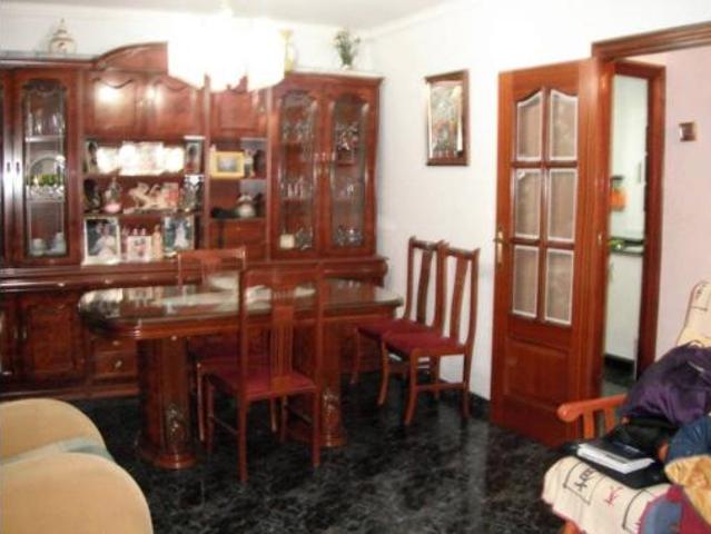 Piso Venta Santa Coloma de Gramenet, Fondo
