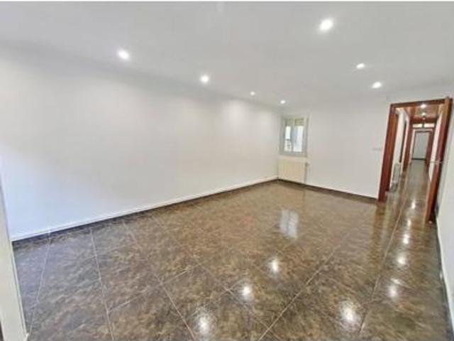 Piso Venta Santa Coloma de Gramenet, Fondo
