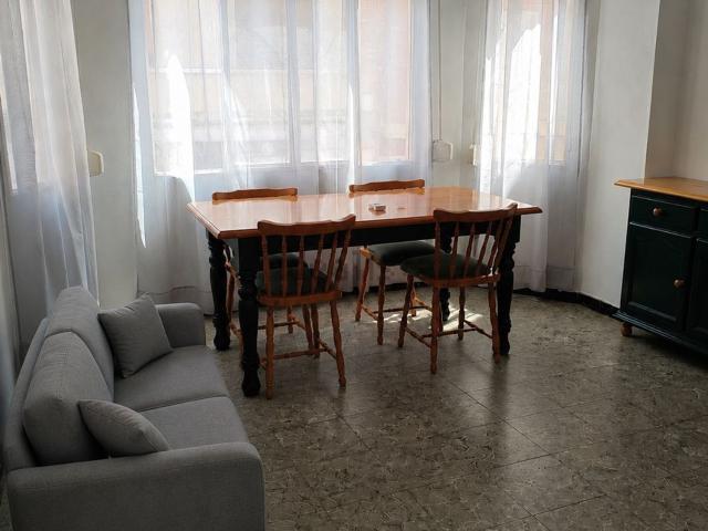 Piso, Villena