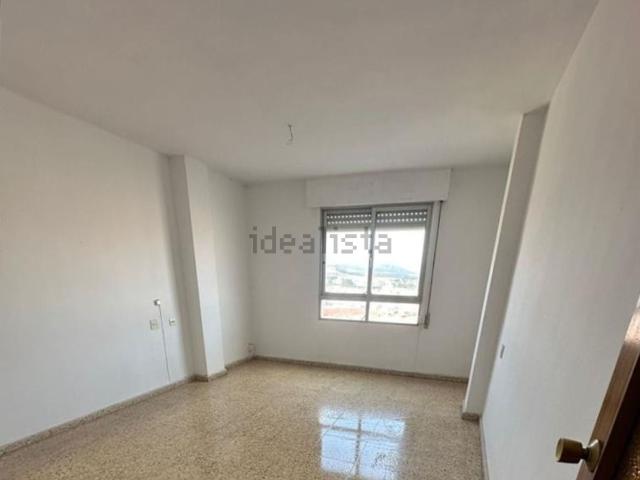 Piso, Villena