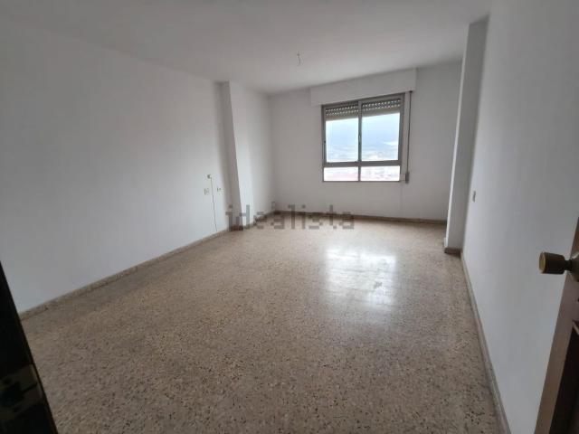 Piso, Villena