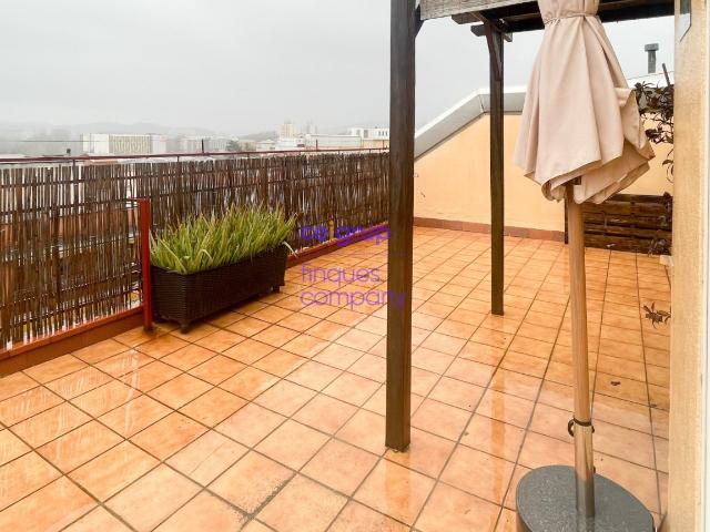 Piso y aparcamiento en alquiler en Santa Eugenia