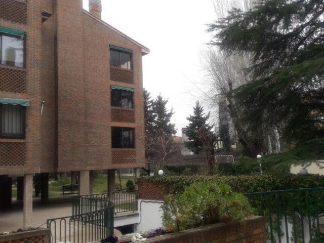 Piso y garaje en C/ Manises, Pozuelo de Alarcón Madrid