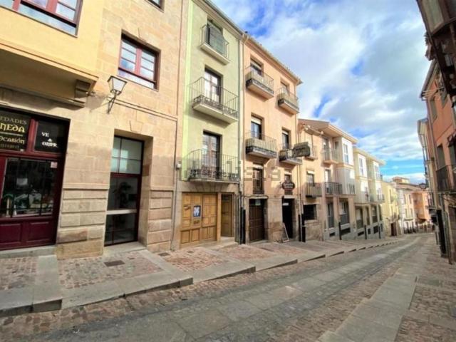 Piso, Zamora