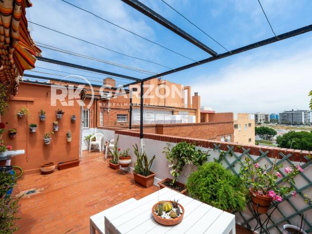PISO ZAPILLO A 100 M DE LA PLAYA CON TERRAZA, GARAJE Y TRASTERO