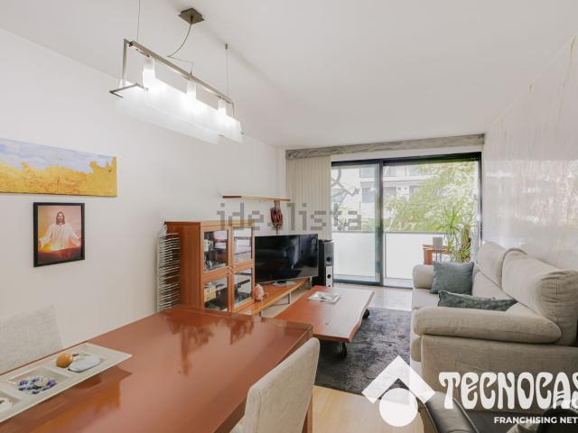 Piso, Zona Esportiva, Terrassa