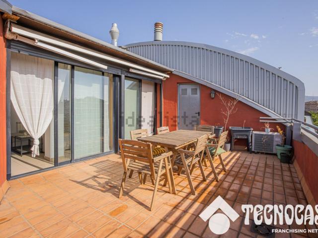 Piso, Zona Esportiva, Terrassa