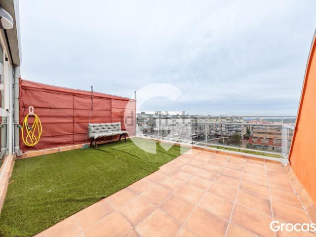 Piso, Zona Esportiva, Terrassa