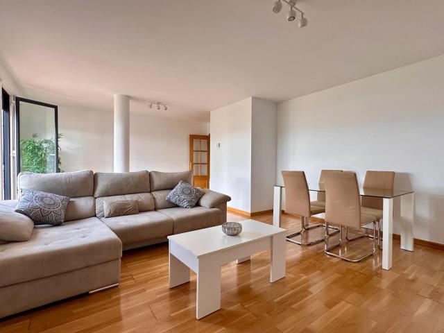 PISO ZONA ROSALEDA